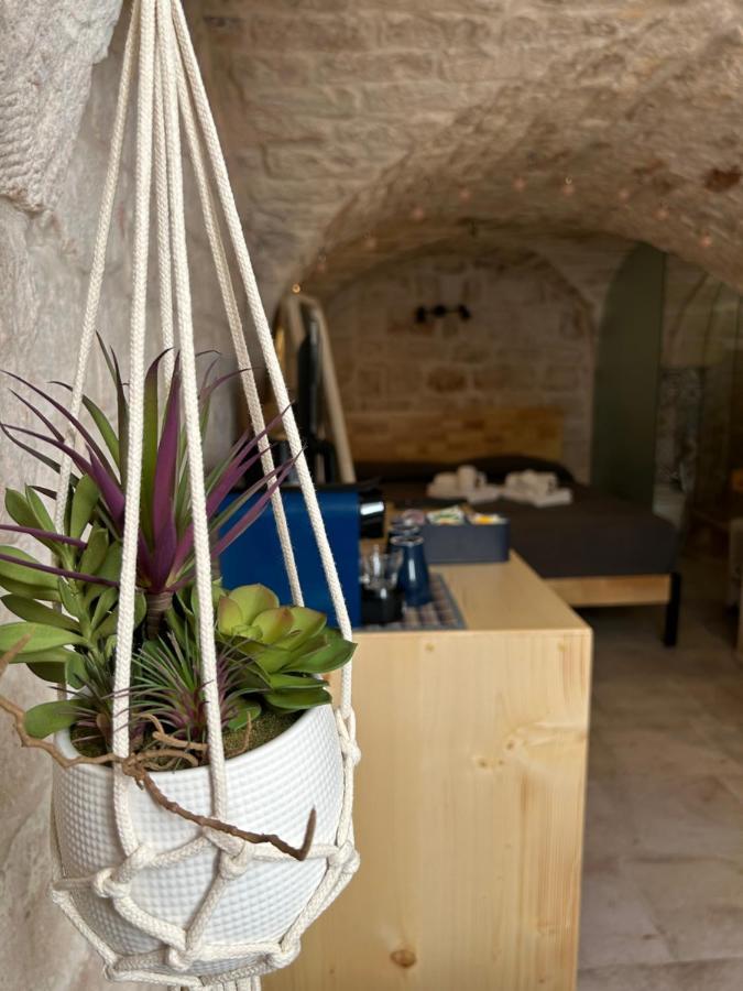 Dimora Grimaldi Bed & Breakfast ออสตูนี ภายนอก รูปภาพ